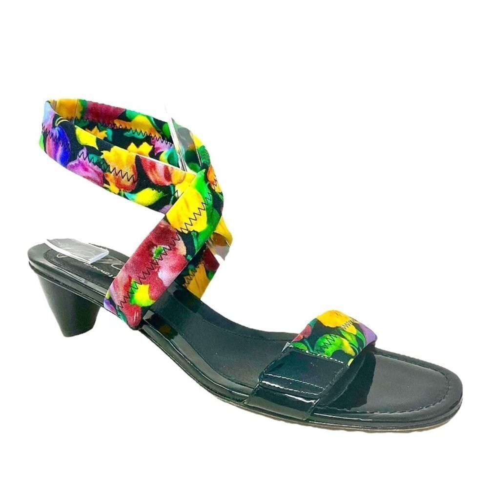 * Donald J. Pliner Floral Neoprene Stretch Strap Kitten Heel Sandals Size 10.5